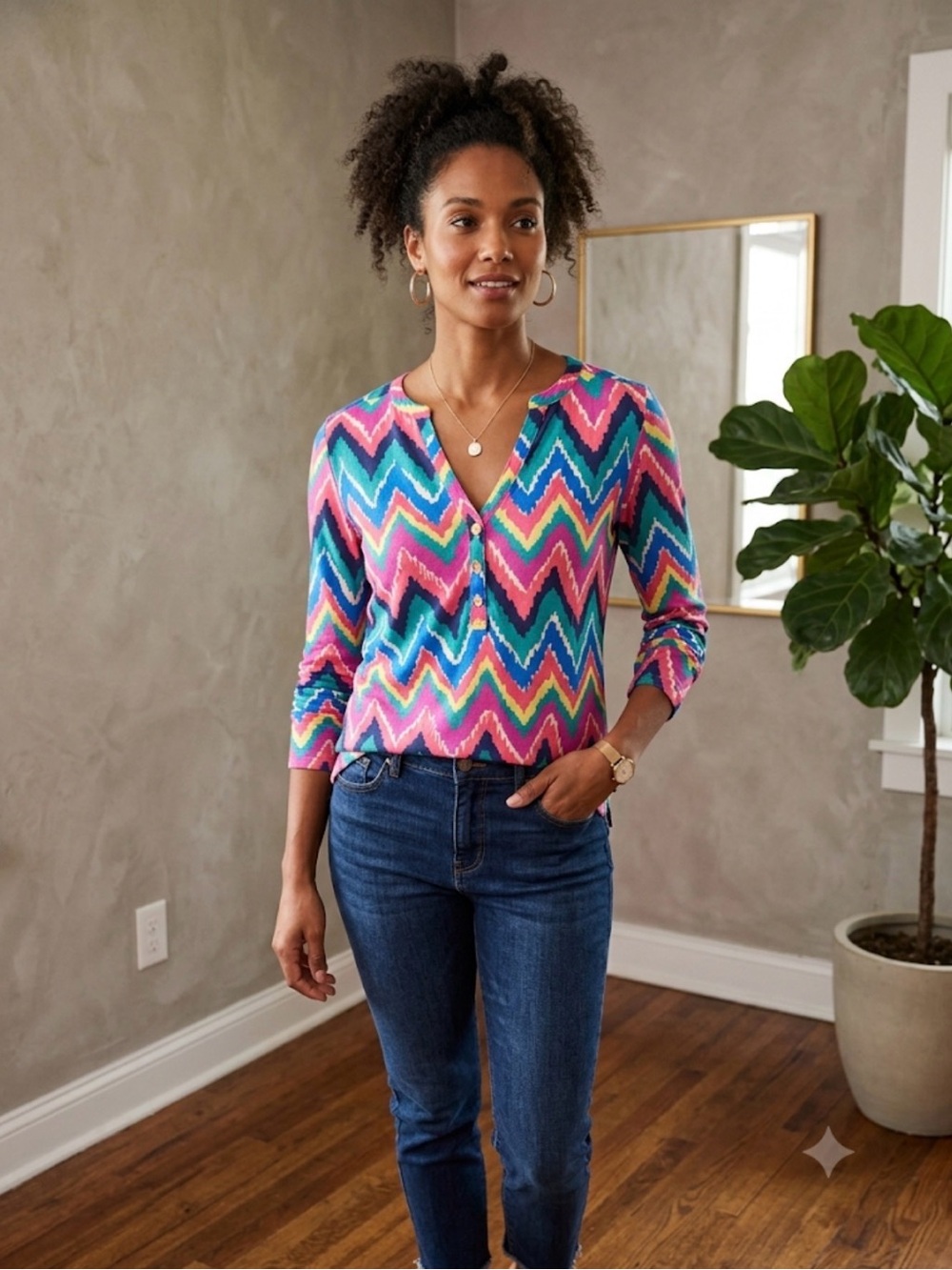 Lilly Pulitzer "Janelle" Preppy Vibrant Chevron V-neck 100% Pima Top Medium